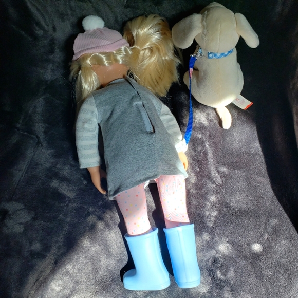 NWOB Our Generation Doll Megan & her pet golden retriever dog - Picture 12 of 12